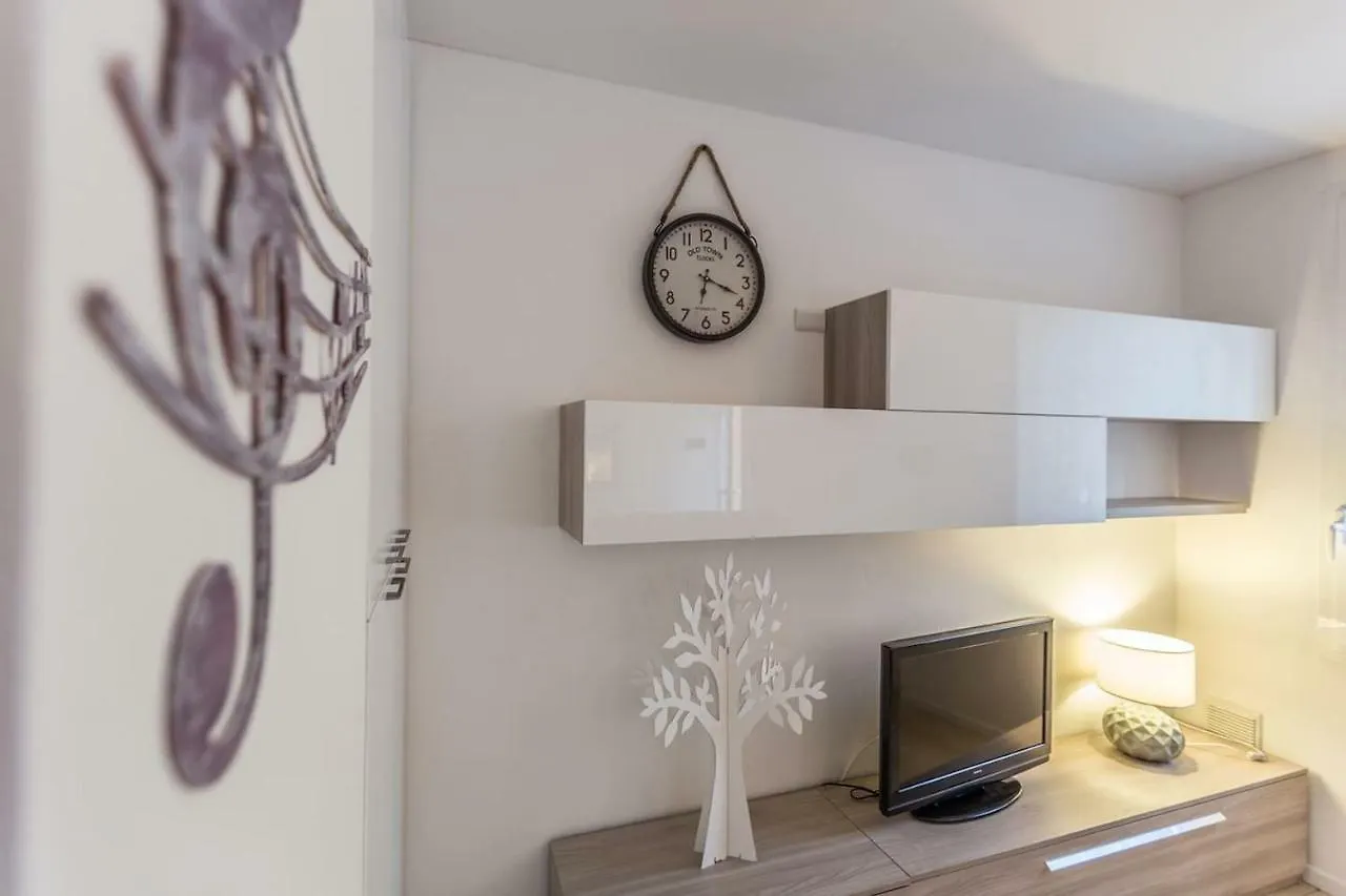 Anna Grassetti - The Place Apartments Bologna